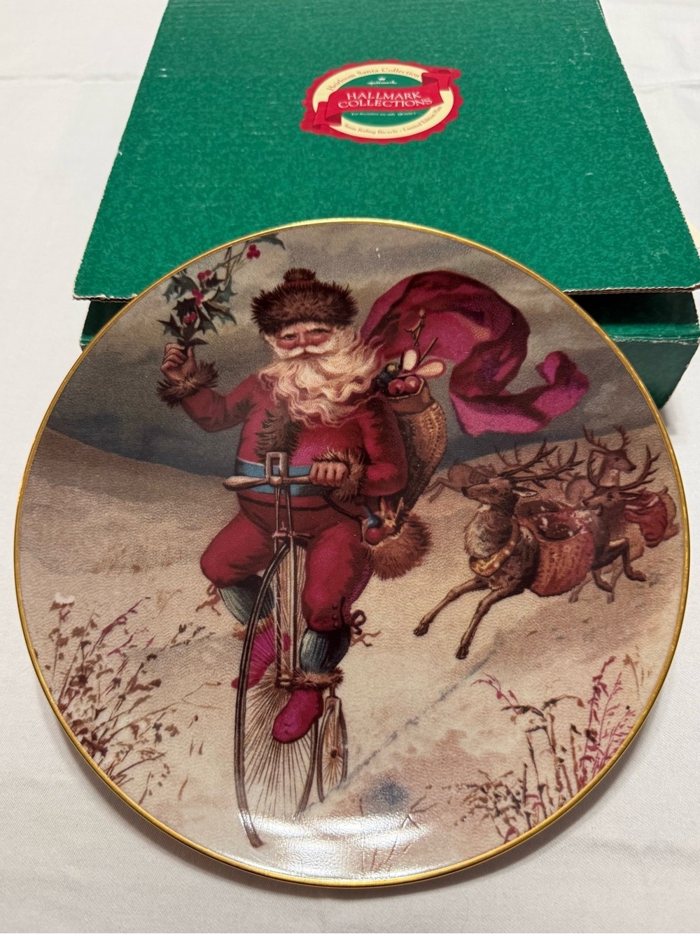 Hallmark Plate with Santa in Burgundy and Gold Accents